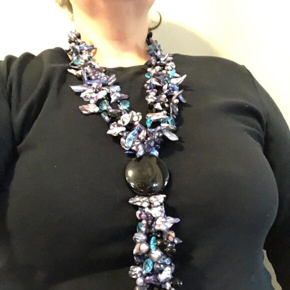 Substantial, Heavy, Unique Purple & Blue Shell & Bead Runway Statement Necklace - Picture 4 of 9